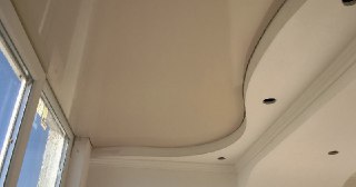 Натяжной потолок на балкон Каменск-Уральский, цена 6383 руб.